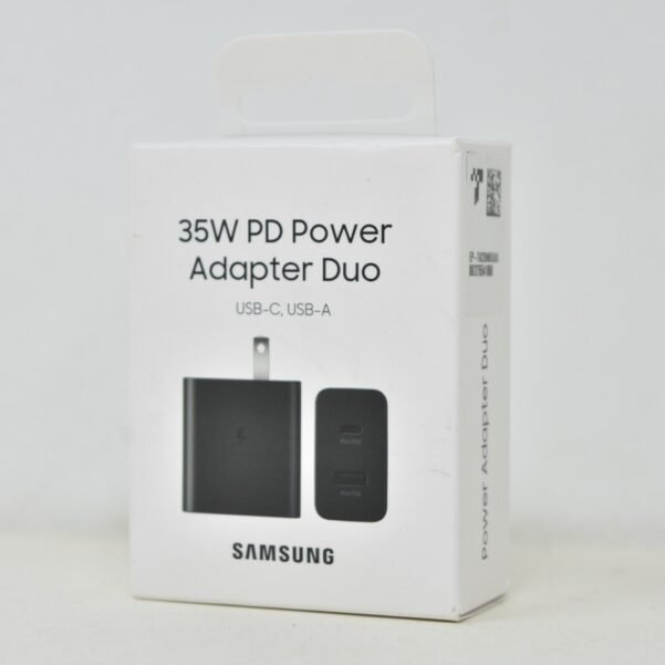 Official Samsung 35W Power Adapter Duo box in white packaging showing a black 3-pin charger with dual USB-C and USB-A ports.